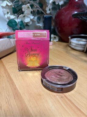 Too Faced Sun Bunny~STRAWBERRY BUNNY~Blushing Bronzer,BNIB, NEW RELEASE, 0.28oz